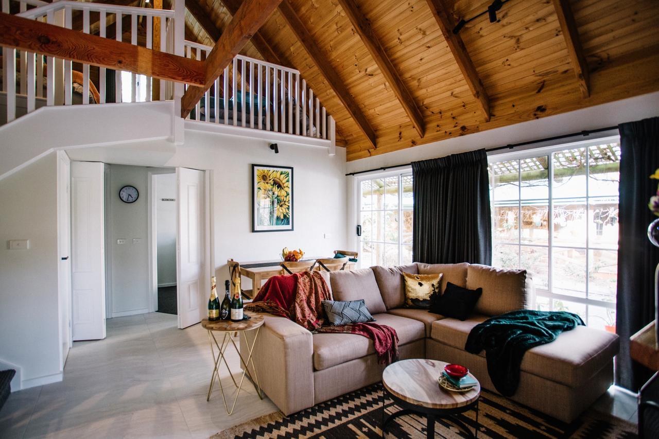 Wurrung B & B - The Cottage Woodend Εξωτερικό φωτογραφία
